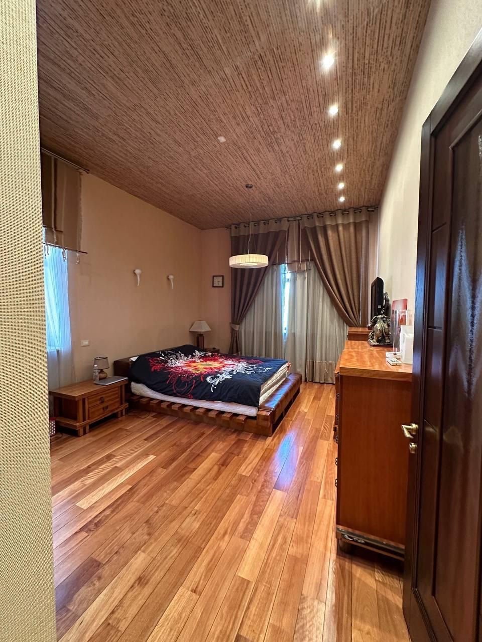 Продам шикарный дом в Совиньон 3