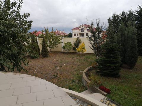 Будинок на Райдужній вул.