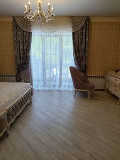 Будинок по вул Олександрівська