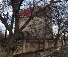 A plot of land on Lyustdorfskaya Road
