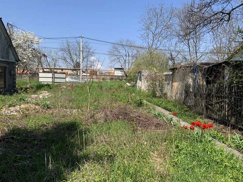 Land plot on the 2nd block of Mariya Demchenko Street