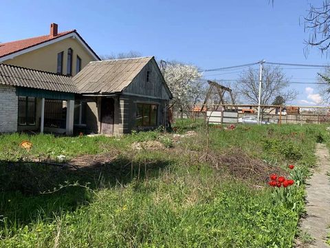 Land plot on the 2nd block of Mariya Demchenko Street