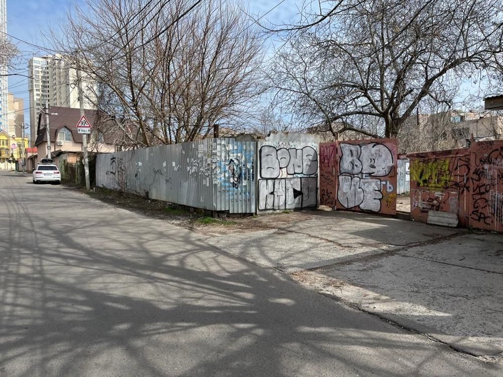 Lot on Sturdzovsky Lane
