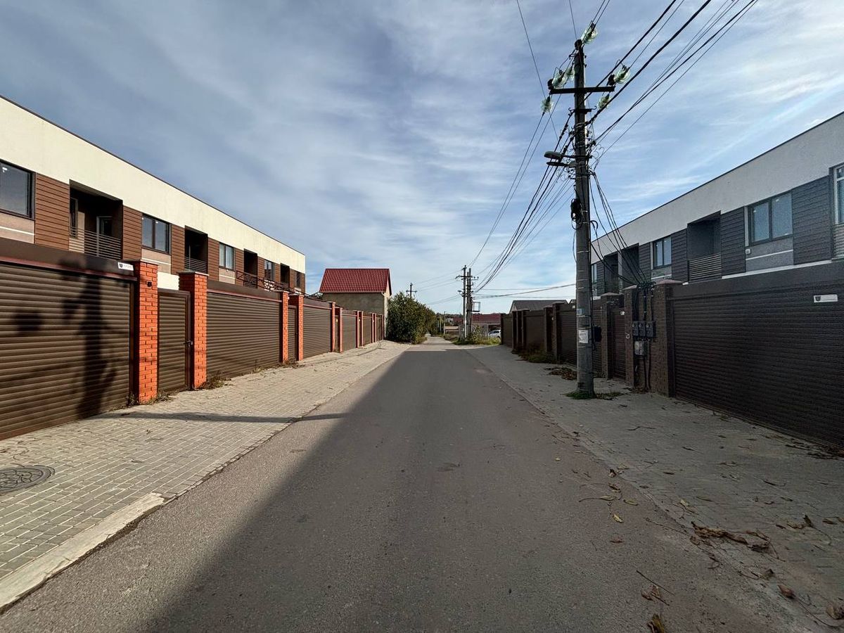 A 500-square-meter plot of land is for sale in Chernomorka.