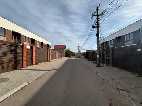 A 500-square-meter plot of land is for sale in Chernomorka.