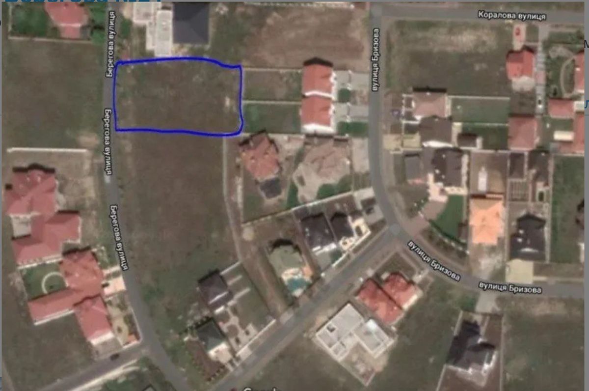A 1,500-square-meter lot is for sale in the Sovignon Lustdorf cottage community