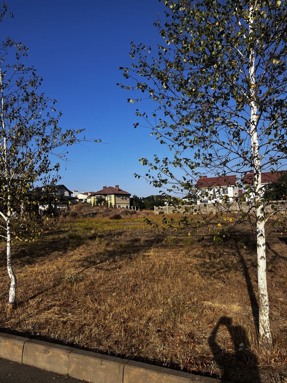A 1,500-square-meter lot is for sale in the Sovignon Lustdorf cottage community