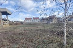 A 1,500-square-meter lot is for sale in the Sovignon Lustdorf cottage community